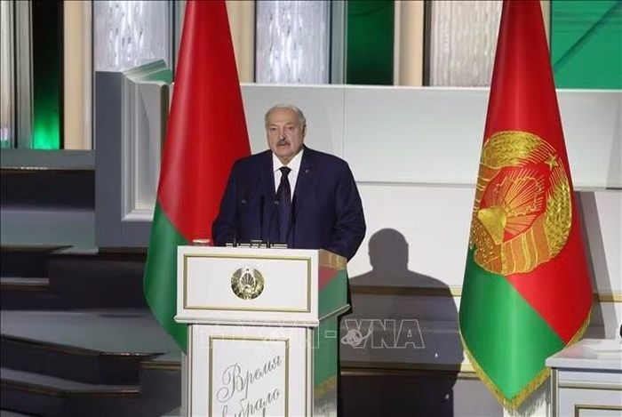 Tổng thống Belarus Alexander Lukashenko phát biểu trước Quốc hội tại Minsk, Belarus, ngày 18/12/2025. Ảnh: THX/TTXVN