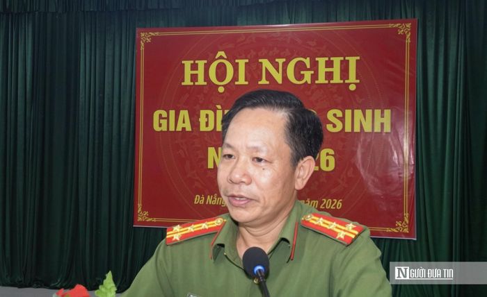 Đại tá Đặng Trí Dũng, Hiệu trưởng Trường Giáo dưỡng số 3, trao đổi về công tác giáo dục và hỗ trợ học sinh tái hòa nhập cộng đồng.
