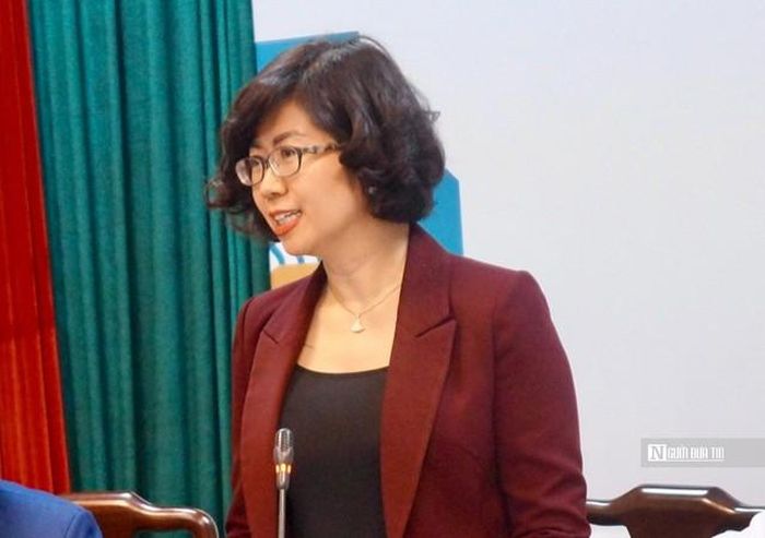 Bà Lê Thị Hồng Vân - Tổng Thư ký Ủy ban quốc gia UNESCO Việt Nam phát biểu tại họp báo.