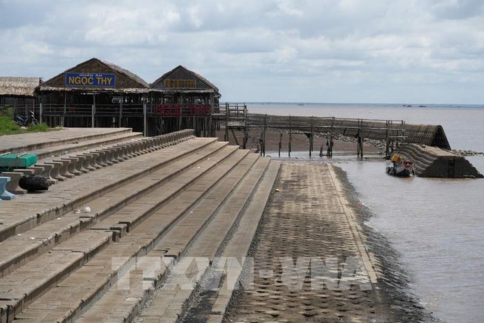 Khu du lịch biển Tân Thành, một trong những điểm du lịch nổi tiếng ở tỉnh Đồng Tháp. Ảnh: Công Trí - TTXVN