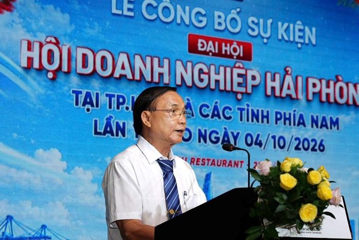 Ông Nguyễn Mạnh Hà, Chủ tịch lâm thời Hội Doanh nghiệp Hải Phòng tại TP. Hồ Chí Minh và các tỉnh phía Nam phát biểu tại buổi lễ