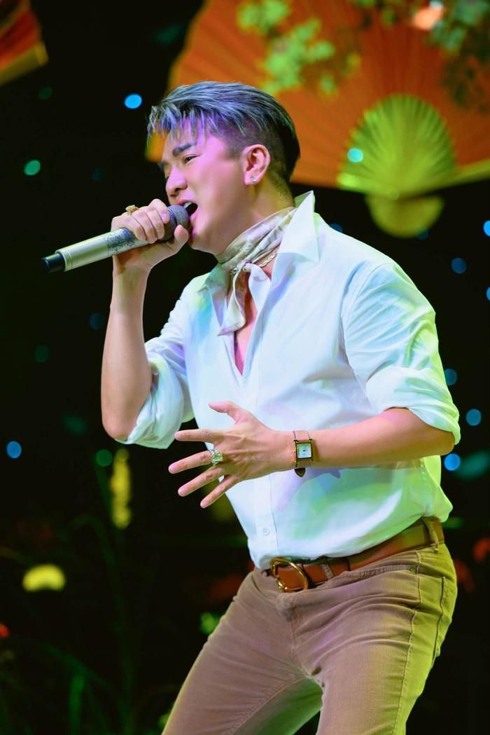 Rất may, Đàm Vĩnh Hưng không gặp phải vấn đề nghiêm trọng nào liên quan đến sự việc.