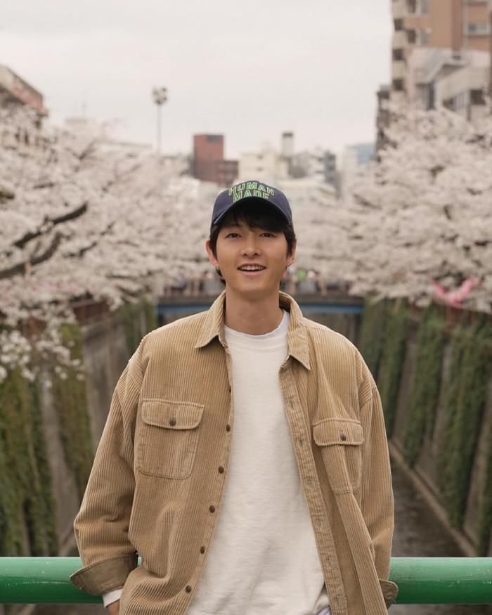 Diện mạo trẻ trung của Song Joong Ki.