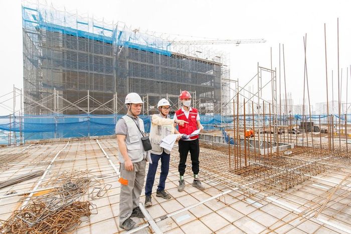 Dự án cần vốn dài, trong khi dòng tiền bán hàng có thể về chậm.