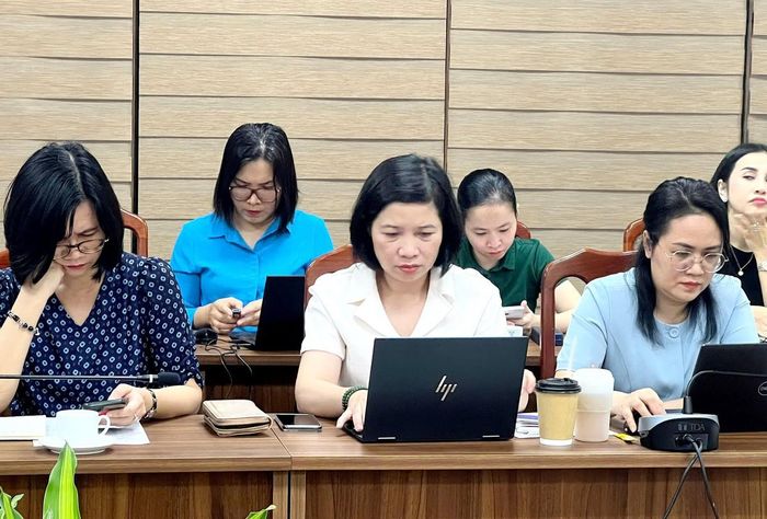 Các đại biểu tham dự hội thảo khoa học