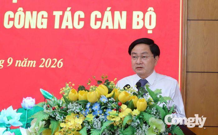 Bí thư Tỉnh ủy Nguyễn Văn Quyết phát biểu tại hội nghị.