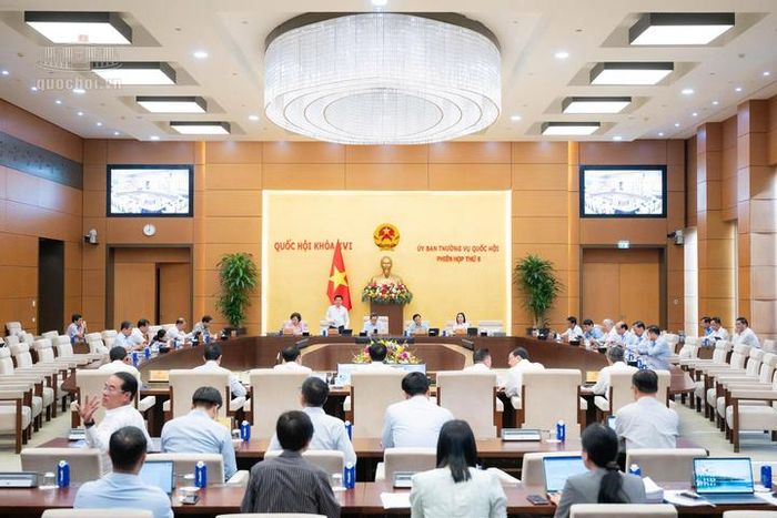 Ủy ban Thường vụ Quốc hội cho ý kiến về dự án Luật Tài nguyên, môi trường biển và hải đảo (sửa đổi). Ảnh: Vũ Hiếu