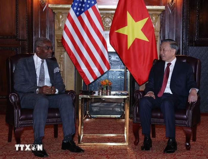 Tổng Bí thư, Chủ tịch nước Tô Lâm tiếp Hạ nghị sĩ Gregory Meeks, thành viên cao cấp Ủy ban Đối ngoại, Ủy ban Dịch vụ tài chính Hạ viện Hoa Kỳ - Ảnh: TTXVN