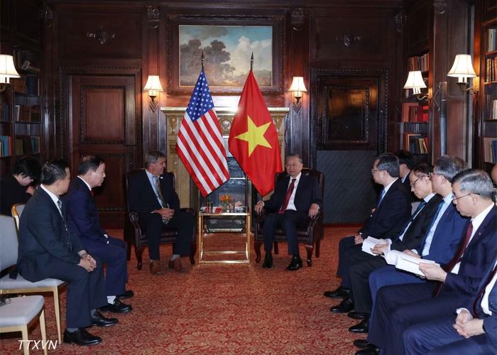 Tổng Bí thư, Chủ tịch nước Tô Lâm tiếp ông Thomas Hardy, Quyền Giám đốc Cơ quan Phát triển và Thương mại Hoa Kỳ (USTDA). Ảnh: Thống Nhất/TTXVN