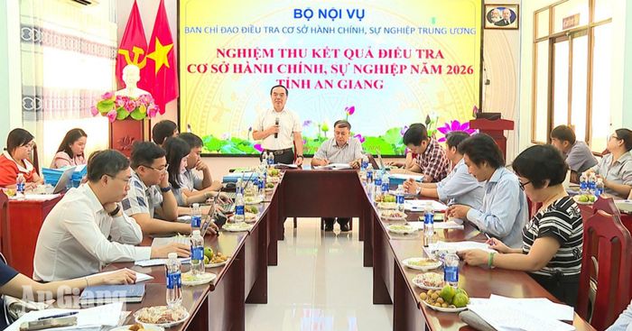 Phó Giám đốc Sở Nội vụ tỉnh An Giang Trương Long Hồ phát biểu tại buổi nghiệm thu.