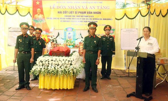 Lễ đón nhận và an táng hài cốt liệt sĩ Phạm Văn Nhân được tổ chức trang trọng tại địa phương.