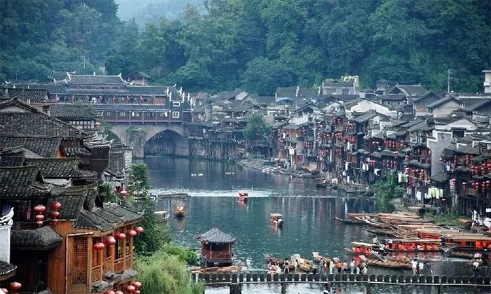  Thành phố Nam Ninh vẫn giữ nét đẹp vừa cổ điển vừa hiện đại. 