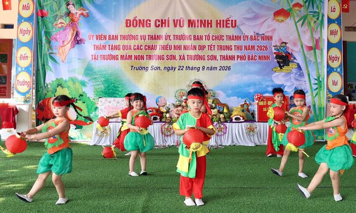 Tiết mục văn nghệ của học sinh Trường Mầm non Trường Sơn.