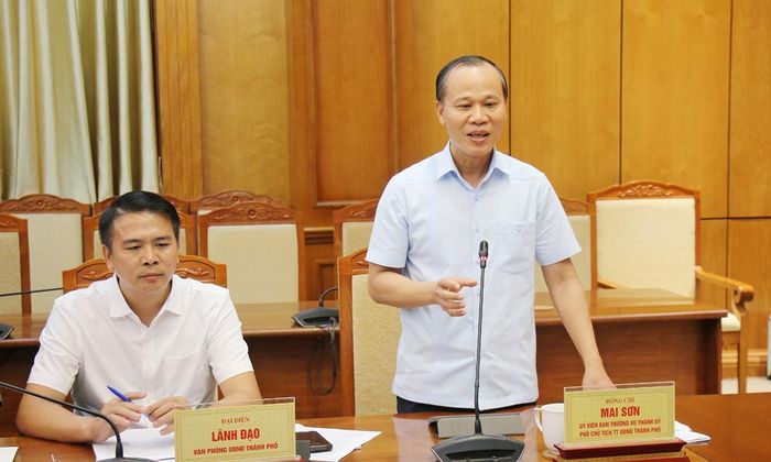  Đồng chí Mai Sơn làm rõ kết quả đạt được, những tồn tại hạn chế trong triển khai Nghị quyết số 57. 