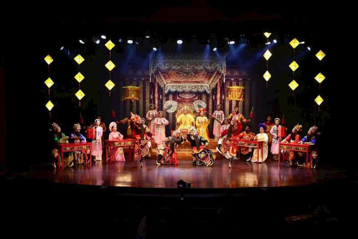 Show “Khai Hà Nhất Thống Yến” thuộc chuỗi “Di sản Dạ Yến” được Nhà hát Nghệ thuật truyền thống tổ chức phục vụ du khách. Ảnh: ĐVCC