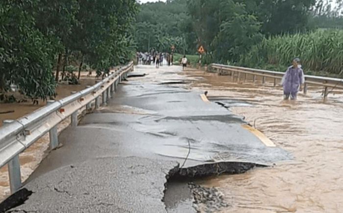 Mưa lớn gây sạt lở nghiêm trọng tại các đường tỉnh ở Nghệ An, Thanh Hóa ngày 17/9/2026. Nguồn: Chinhphu.vn