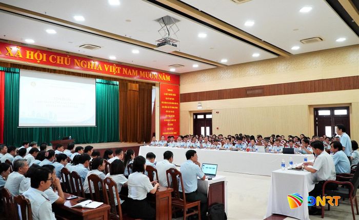 Quang cảnh tọa đàm. Ảnh: VINH ANH