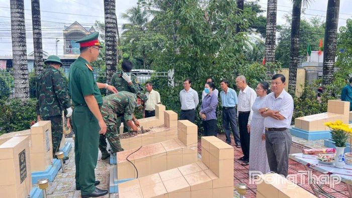 Triển khai lấy mẫu hài cốt.