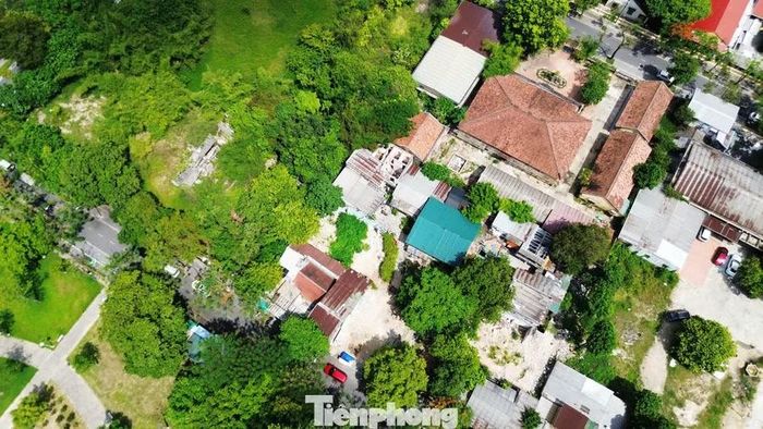 Nhà dân chậm di dời ra khỏi khu vực di tích Khâm Thiên Giám.