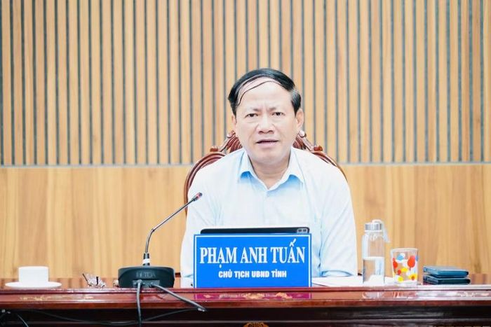 Chủ tịch UBND tỉnh Phạm Anh Tuấn phát biểu tại buổi tiếp công dân. Ảnh: N.H
