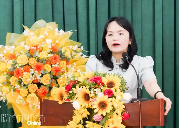 Lãnh đạo phường Bảo An giải đáp ý kiến, kiến nghị của cử tri.
