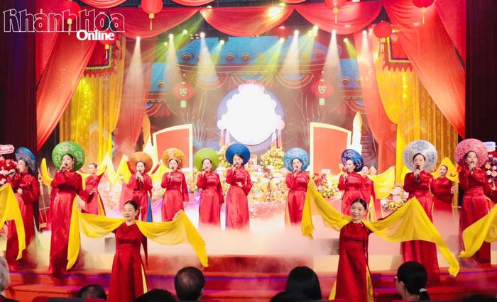 Màn hát khai khẩu "Tạ ơn Tam vị Thánh Tổ".