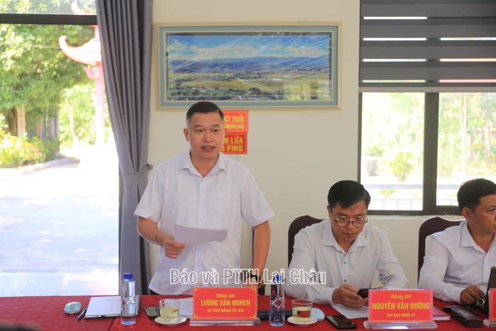 Đồng chí Lường Văn Nghen - Bí thư Đảng ủy xã Mù Cả phát biểu tại buổi làm việc.