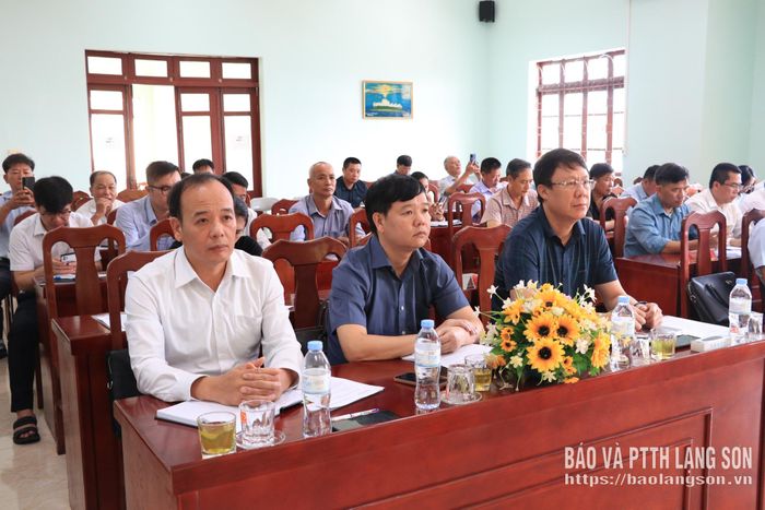 Các đại biểu dự hội nghị
