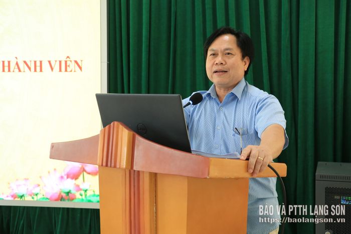 Lãnh đạo Sở Nông nghiệp và Môi trường giải đáp một số ý kiến tại hội nghị