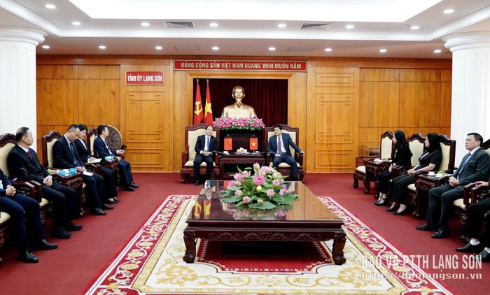 Các đại biểu dự buổi tiếp xã giao