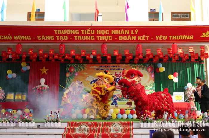 Màn múa lân trong chương trình