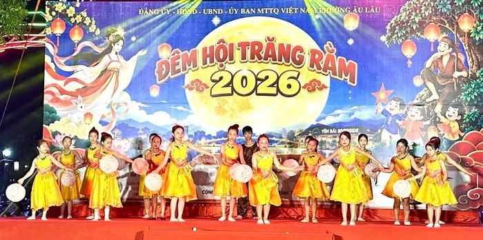 Tiết mục múa hát chào mừng “Đêm hội Trăng rằm” năm 2026.