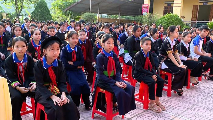 Đông đảo học sinh tham gia Ngày hội truyền thông về Internet và chuyển đổi số năm 2026.