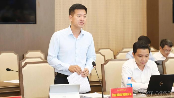 Các đại biểu phát biểu tại cuộc họp.