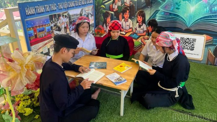 Quỳnh Anh ấp ủ nhiều dự án để phát triển văn hóa đọc tại nhà trường và cộng đồng.