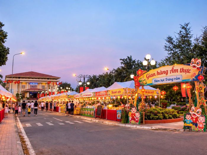 Phường Phan Thiết sẽ tổ chức 25 - 30 gian hàng ẩm thực, tạo không gian sinh hoạt cộng đồng tại khu vực Tháp nước Phan Thiết