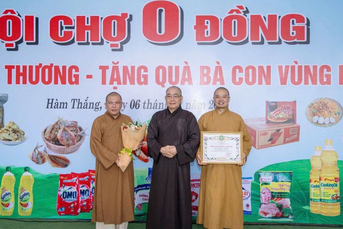 Ban Trị sự Giáo hội Phật giáo Việt Nam tỉnh luôn hướng đến những hoạt động thiết thực giúp bà con vùng lũ