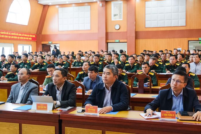Đại diện các ban, ngành dự hội nghị
