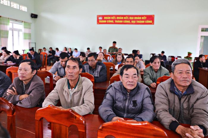 Cử tri xã Quảng Lập tham dự hội nghị