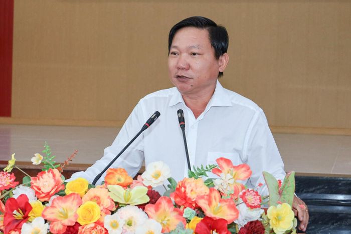 Phó Giám đốc Sở Nông nghiệp và Môi trường Lâm Đồng Huỳnh Duy Khôi trả lời kiến nghị của cử tri