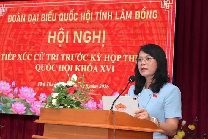 ĐBQH Phạm Thị Hồng Yến trả lời các kiến nghị của cử tri