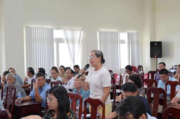Cử tri kiến nghị vấn đề lấn chiếm đất công