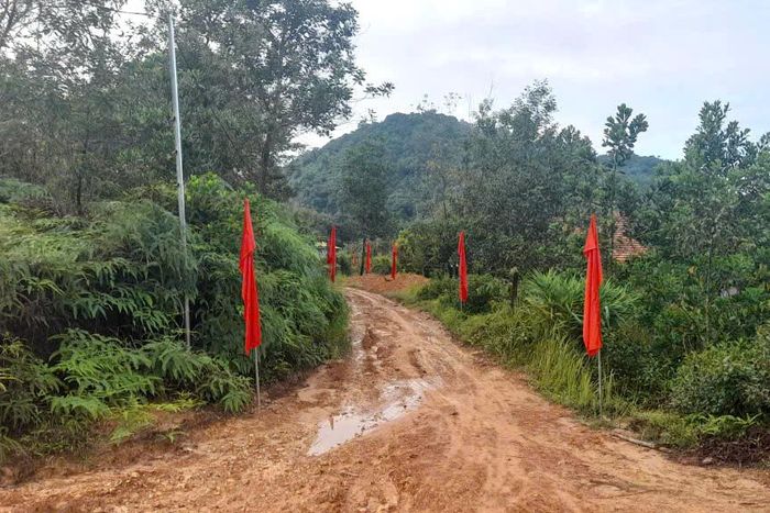 Khu vực quy tập hài cốt liệt sĩ tại thôn Con Ó