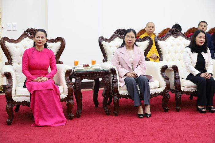 Lãnh đạo các sở, ban, ngành, đơn vị tham dự
