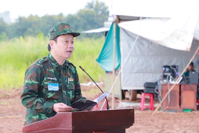 Đại diện Cụm 10, đồng chí Võ Phạm Xuân Lâm, Ủy viên Ban Thường vụ Tỉnh ủy, Bí thư Đảng ủy, Chủ tịch HĐND phường Bắc Gia Nghĩa phát biểu tại buổi bế mạc diễn tập