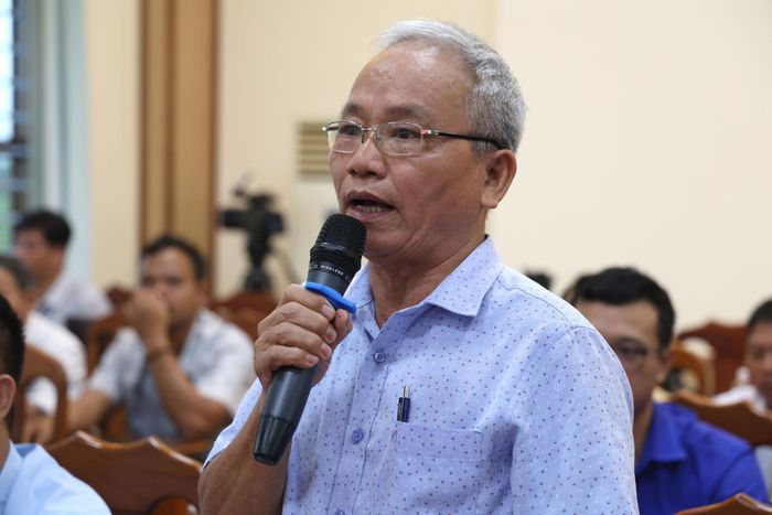 Cử tri Nguyễn Phong Ba, thôn 6A, xã Đạ Tẻh nêu ý kiến