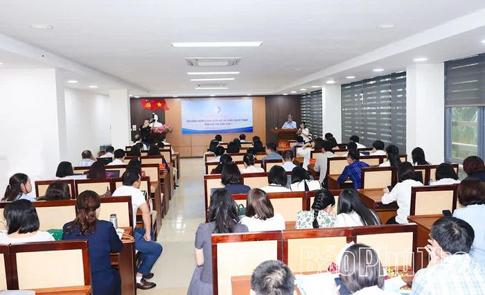 Toàn cảnh khai mạc chung khảo Hội thi Sáng tạo kỹ thuật tỉnh năm 2026.