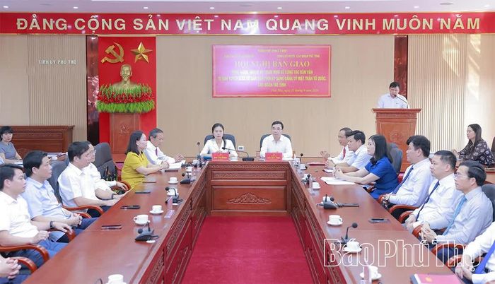 Các đại biểu dự hội nghị.
