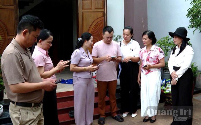 “Lắng nghe dân nói” ngay tại cơ sở, nhà dân - Ảnh: H.Tr