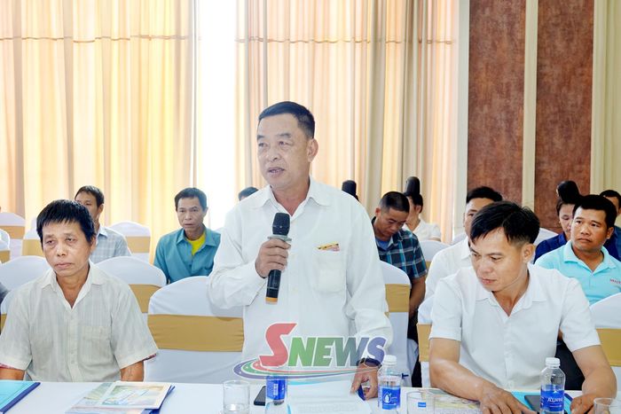 Đại diện HTX Nông nghiệp Xuân Tiến, xã Yên Châu phát biểu tham luận.